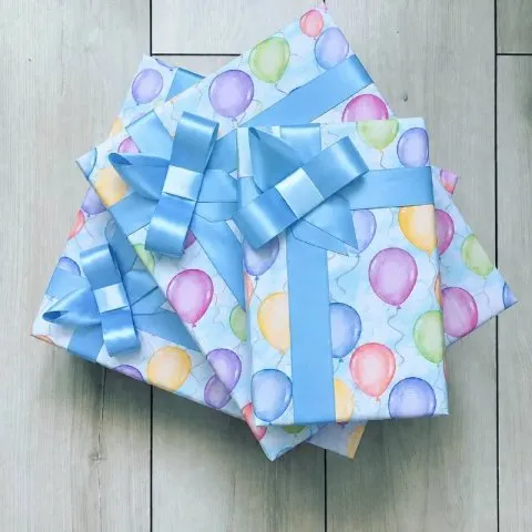 Giftbox подарункова коробка